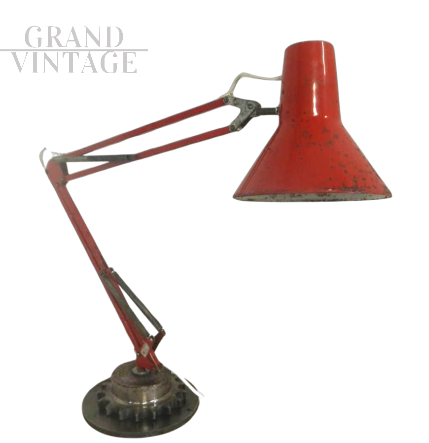 Lampada industriale danese da scrivania marca LB in metallo rosso, anni '60                            