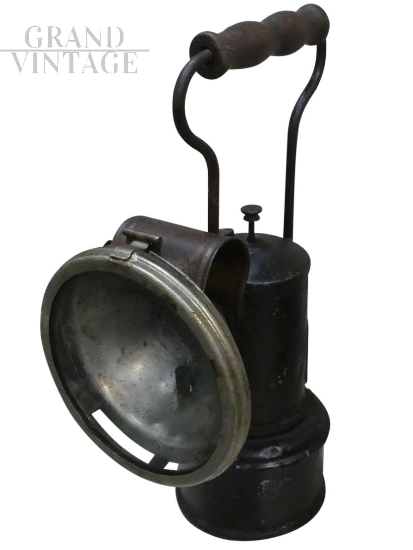 Lampada ferroviaria a carburo, anni '30