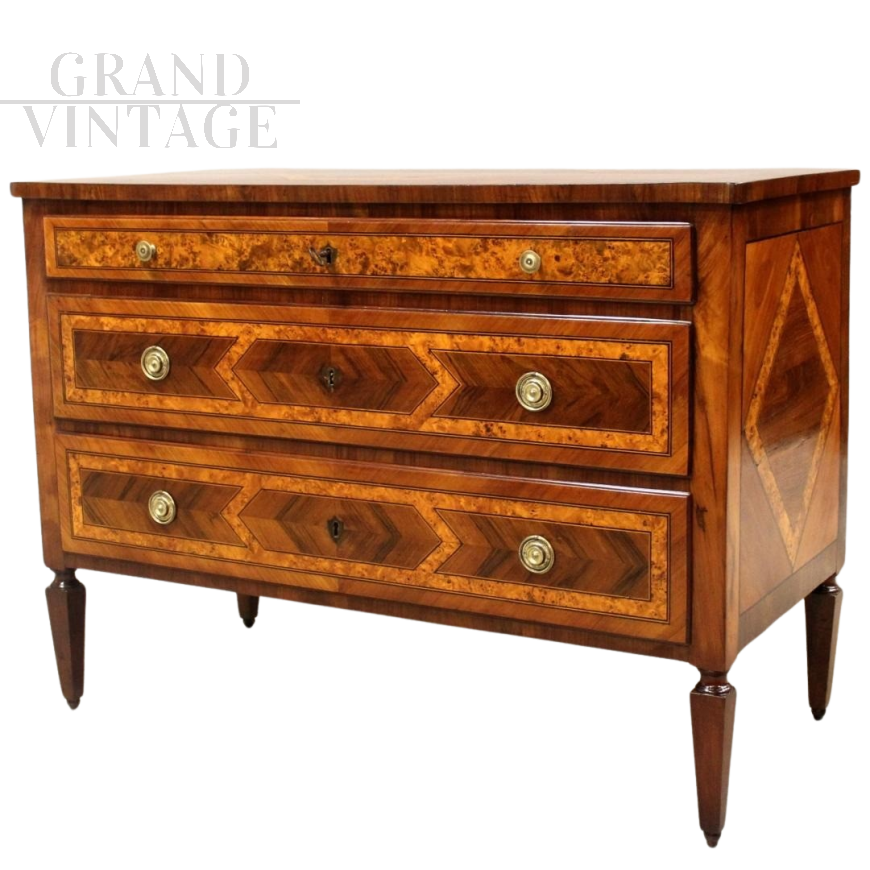 Antique Louis XVI chest of drawers in inlaid walnut, Italy 18th century            