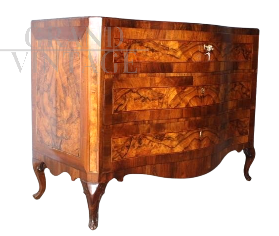 Antique Venetian Louis XV chest of drawers in briar, 1750