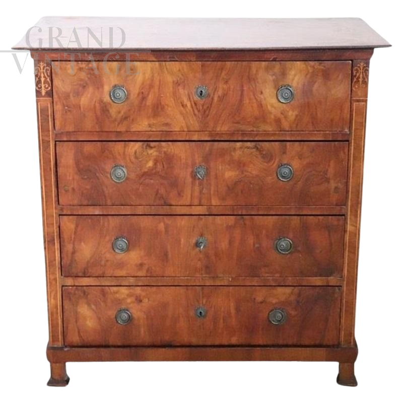 Antique 19th century chest of drawers in walnut feather with small inlays