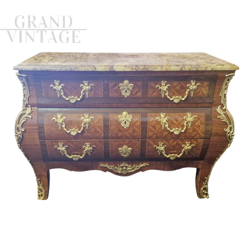 Antique Louis XV style dresser with bronzes, from 19th century   