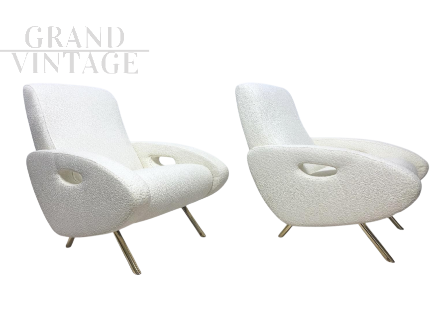 Pair of 70s modern design armchairs in white bouclé