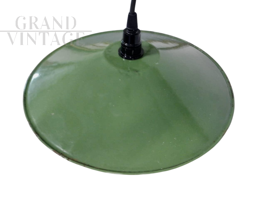 Industrial green metal saucer lamp from the 1940s