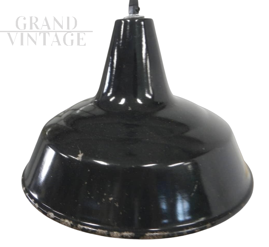 Lampada industriale vintage in metallo nero a imbuto, D45, anni '40                            