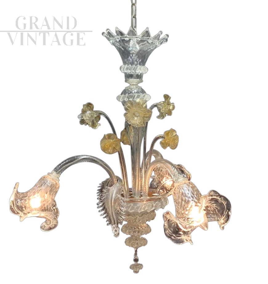 Cesare Toso chandelier in Murano glass with golden flowers, Italy 1980s