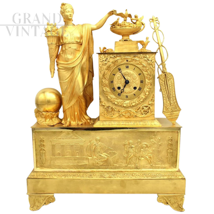 Parisian Empire antique clock in gilded bronze with the goddess Ceres, France 19th century