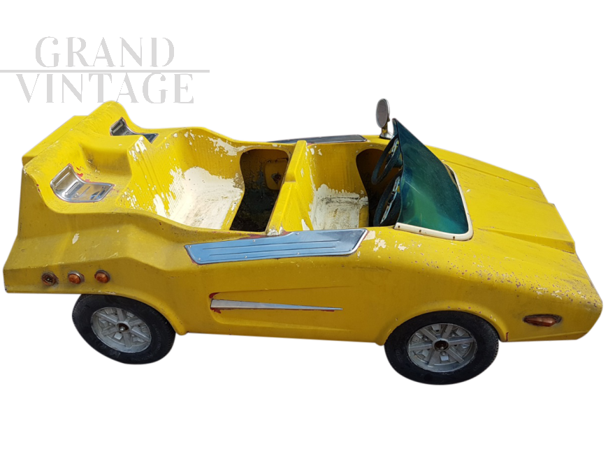 Carousel model car