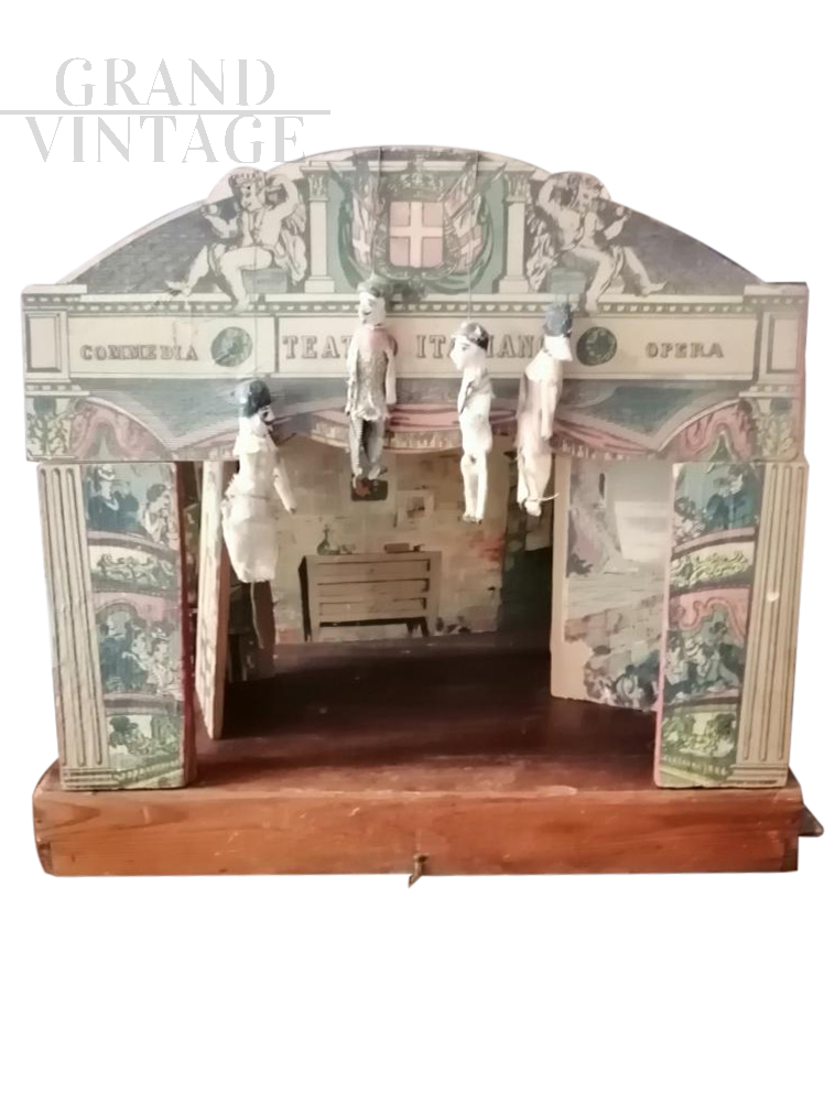 Theater model of the early 1900s