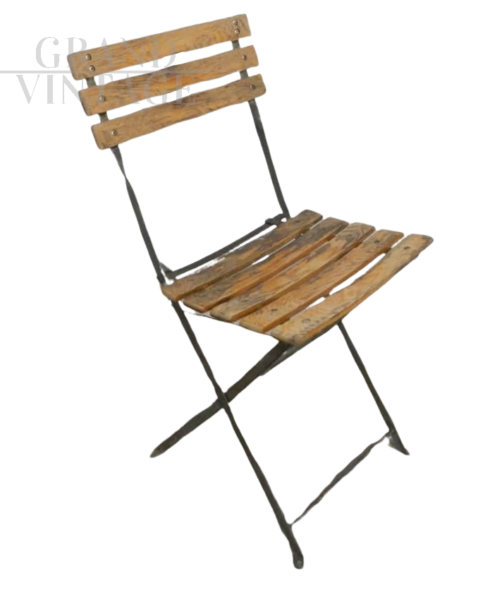 Folding garden chair in iron and wood from the 1950s          