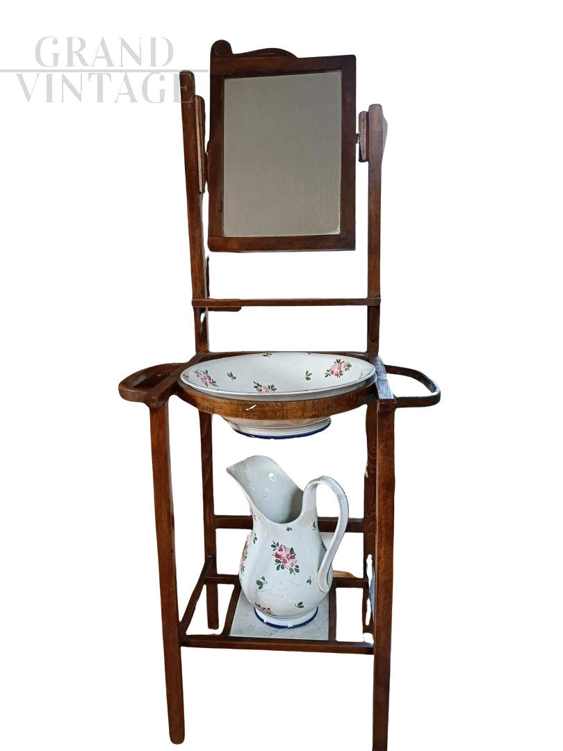 Vintage wash stand from the early 1900s with ceramic basin and jug