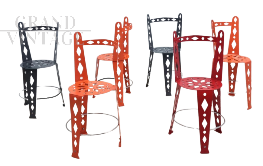 Set of 6 postmodern Artifort chairs in perforated and colored metal      