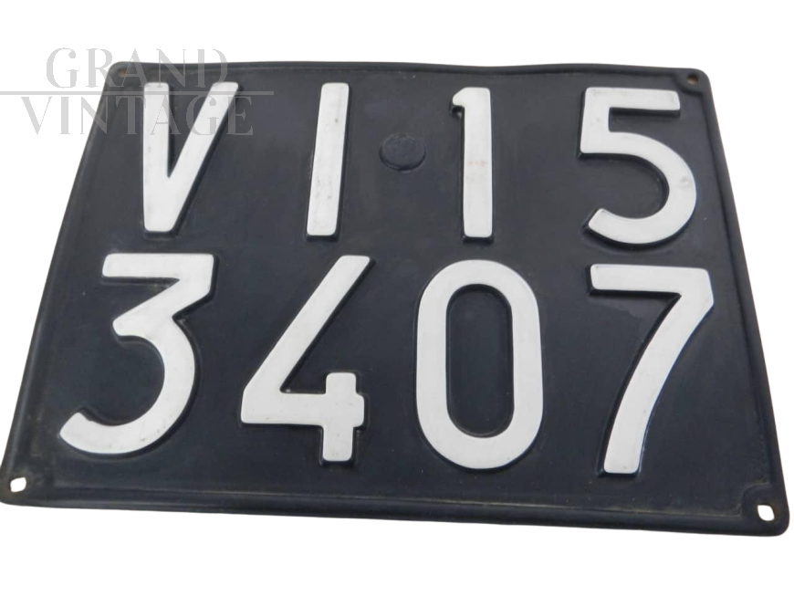Vintage Vicenza VI15 car license plate