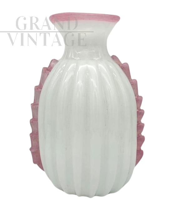 White and pink Murano glass vase attributed to Barovier, Italy 1940s